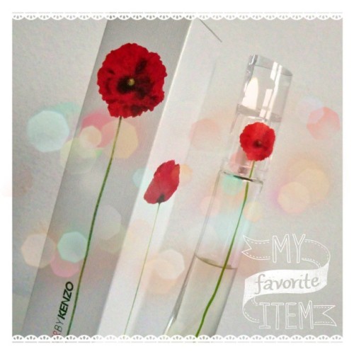 #dangerdiarychallenge day 8: “Something red” My favorite fragance! Flower by #kenzo (Pop