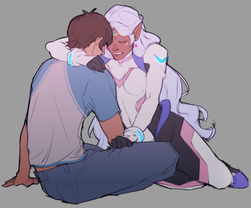 iacediai:  few voltron sketches.(we have Lotoreal now we need Gliss Kuron)