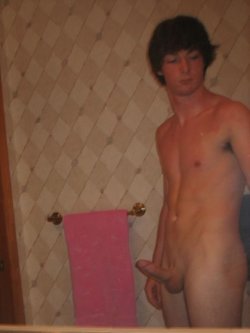 nudecamboys:  Sexy Twink With A Shaved Cut Cock