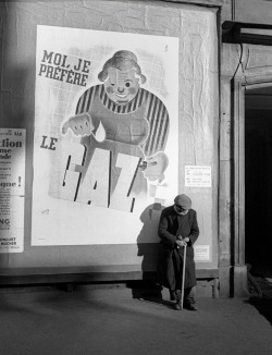  Fred Stein. Le Gaz, Paris, 1935 