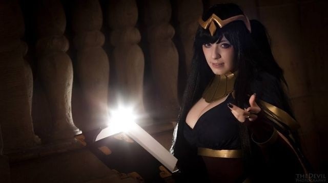 supernerdpage:  Tharja by Kana Cosplay