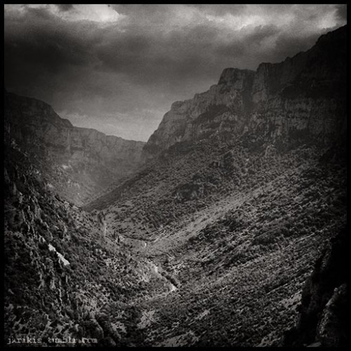 jkrikis:vikos gorge© 2013 Yiannis Krikis