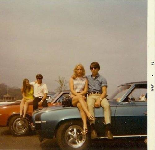 thee70s:just chillin, 70s style