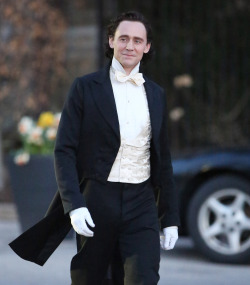 torrilla:  Tom Hiddleston seen filming scenes