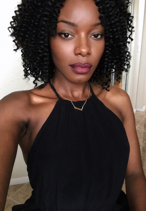 realdwntomars:  naomiminx13:  She is stunning!  Thanks sweetheart! 💓