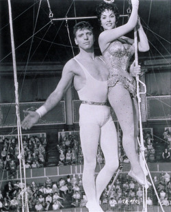 sala66:  Burt Lancaster y Gina Lollobrigida en “Trapecio”, 1956