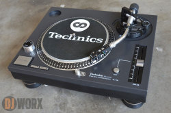 SPOTTED: 7" Technics SL-700 turntable