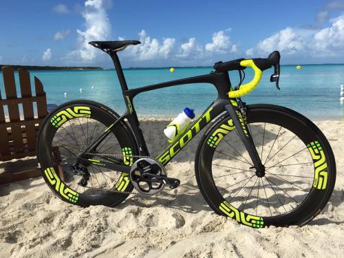 dfitzger:  by @sramroad: Luke McKenzie’s 1x equipped @islandhousetri race bike is a real looker. #sr