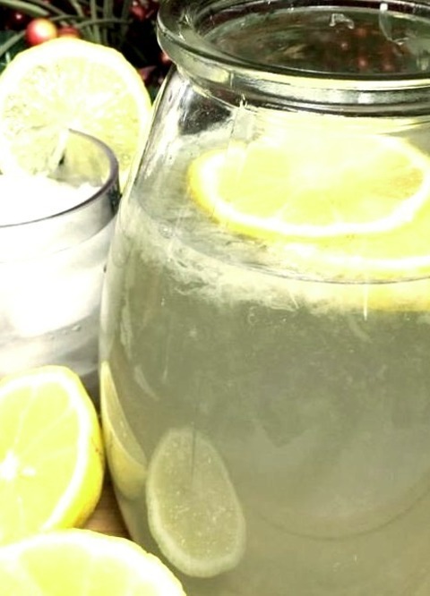 Easy LemonadeJuice, Water, And Sugar...quick And Simple Lemonade!