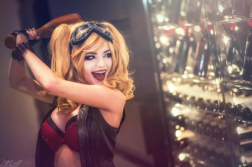 Porn Pics queens-of-cosplay:  Harley Quinn Cosplayer: