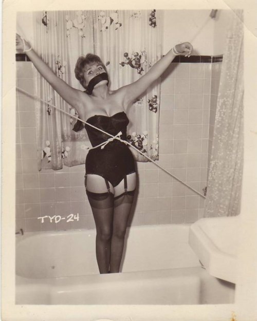 bondageoldies.tumblr.com/post/68422777516/