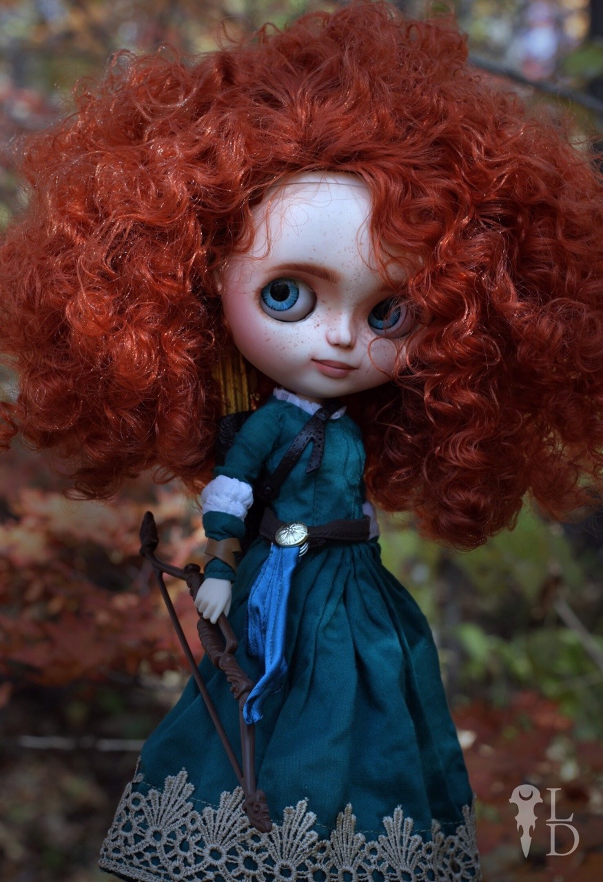 luciana-dolls: Merida Blythe and her brother bear.   Link for sale here: https://www.etsy.com/listing/551085354/ooak-merida-and-hubert-bear-brother