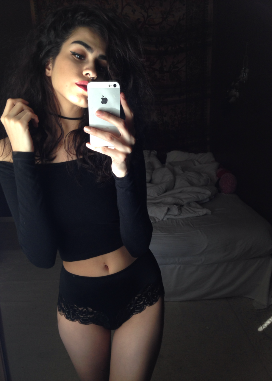 pobrecitaprincesa:  ready to k i l l