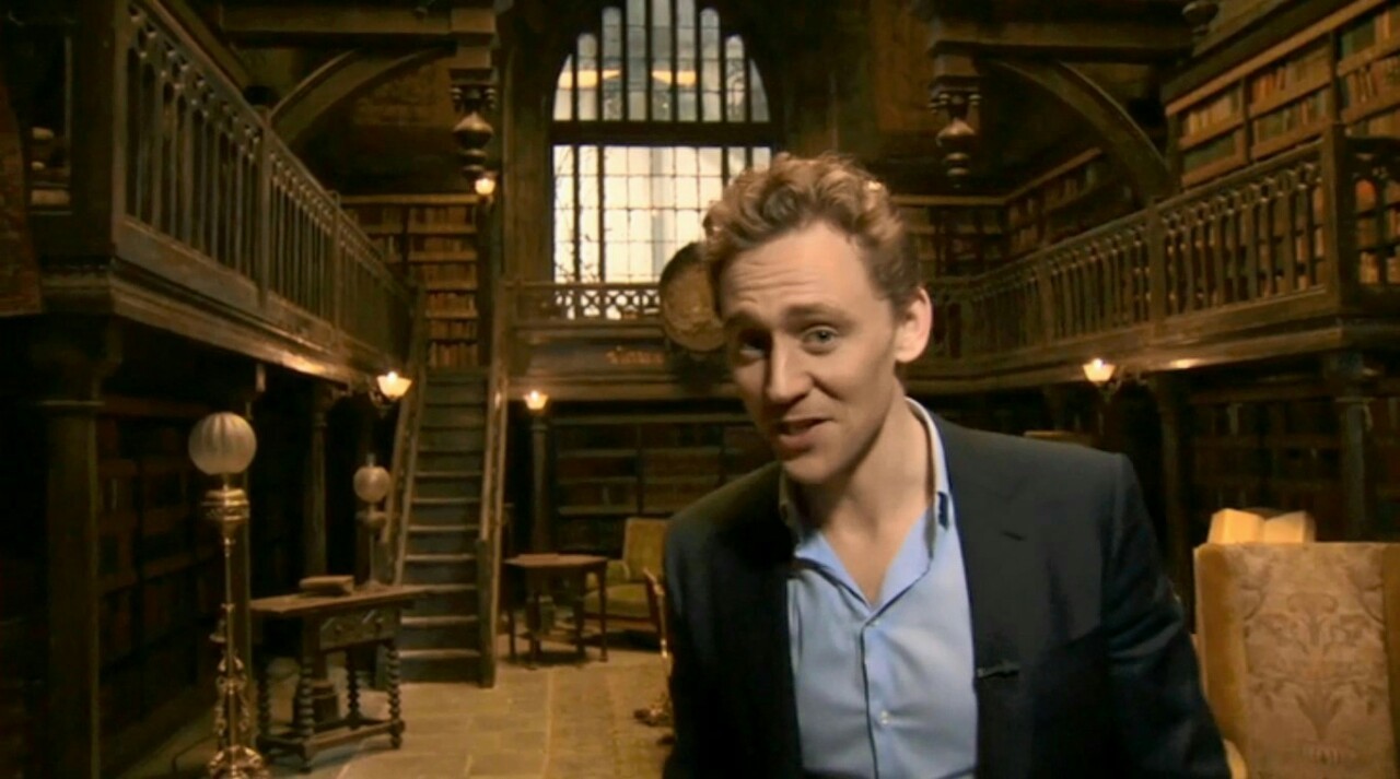loricameback:  nakedhiddles:  “I’m here today to explain how big my dick is”