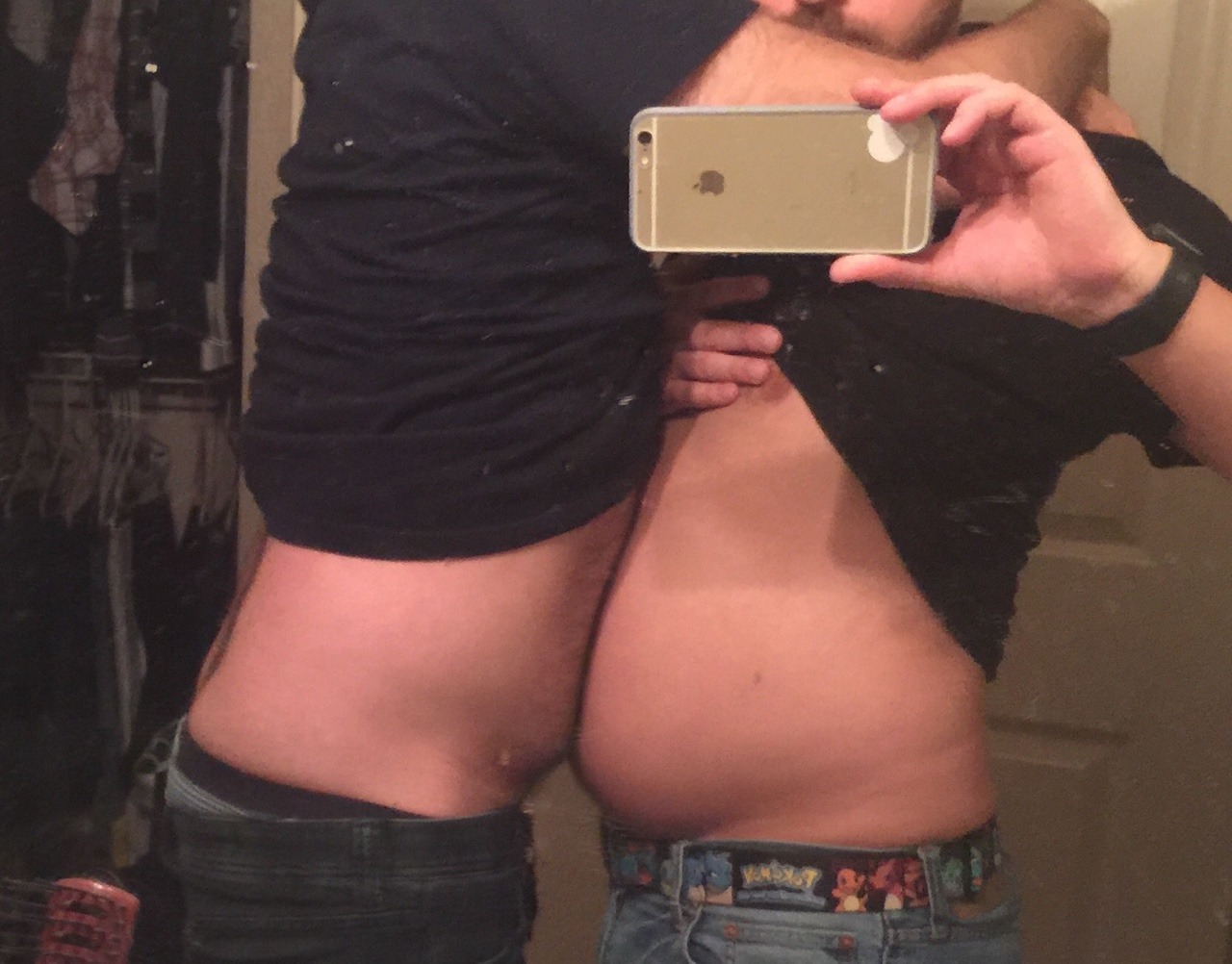 gaininggeeks:  Sleepy bellies are ready for bed. G'night! We had Tijuana Flatts AND