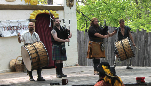 da-baron:Tartanic rocking out at Scarborough Faire 4/20/14