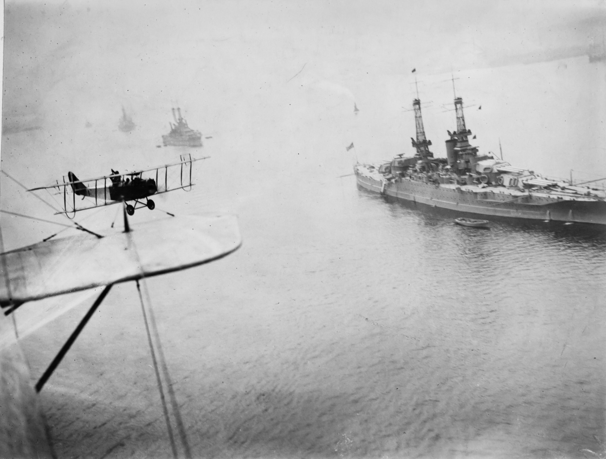 lonestarbattleship:USS Mississippi (BB-41) in New York Harbor on December 25, 1918. NARA: 45512536, 45513417NHHC: NH 46047, NH 45492