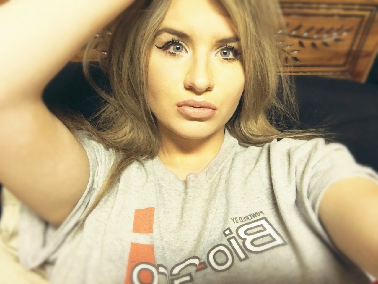 blondesquats:  losinginches:  blondesquats:  Feeeeeelin myself today💅🏻  Devyn