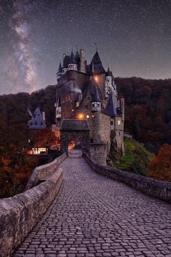 heaven-ly-mind: Berg Eltz Castle, Germany