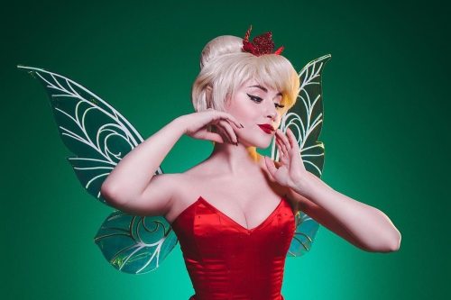 @marinatinker is ready for the holidays as a festive Tink in the Trinket fairy wings Posted @withre