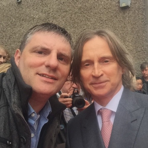 robertcarlyledaily: Robert Carlyle with fans at Edinburgh International Film Festival [x][x][x][x][x