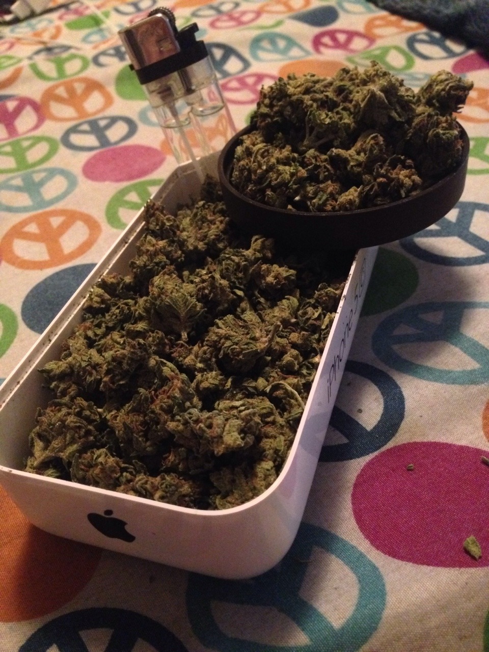 sativa-head:  32gs for $200 over here on the East coast.