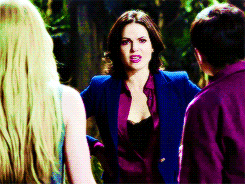 miniaturekiller:  ouat casts twitter pics vs. scenes they were shooting (8/?) 