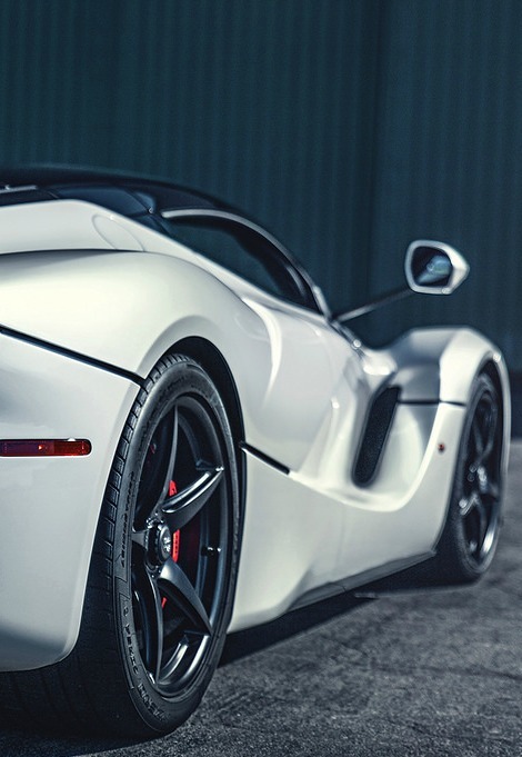 dreamer-garage - Ferrari LaFerrari (via)