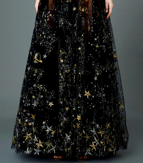 stillfondof:  fashion-runways:  VALENTINO Pre-Fall 2015 — Galaxy details   I’m