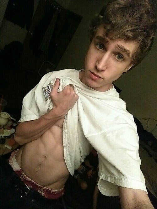superiorcutmales: This young man sure is proud to show his machined organ to the world ! He knows hi