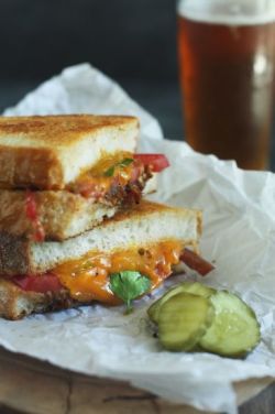 gastrogirl:  grilled cheese with heirloom