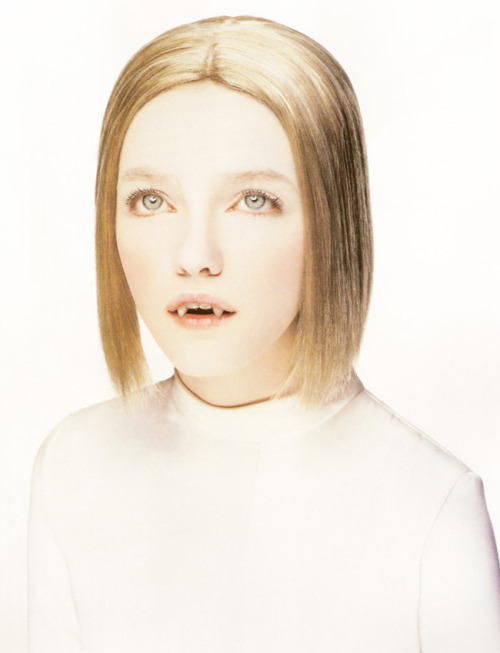 bienenkiste:“Angels”. Vlada Roslyakova by Sølve Sundsbø for POP Magazine Spring/Summer 2006