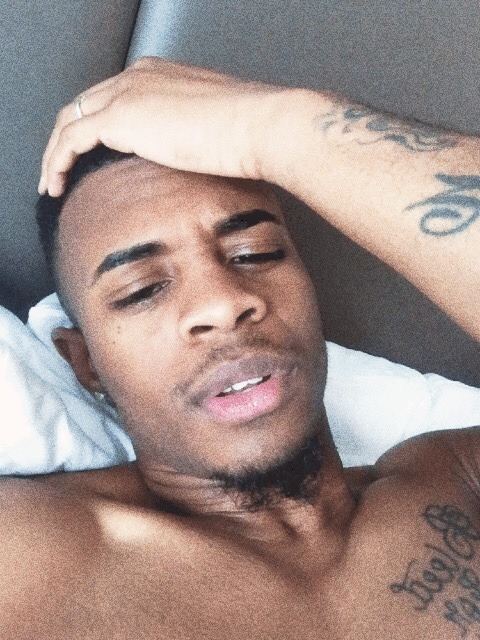 werdondastreets:  FaceTime with me!   Snapchat: Snappysays // Instagram: _snappy