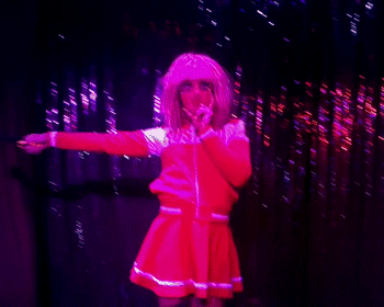zamolodchlkova: why is she like this