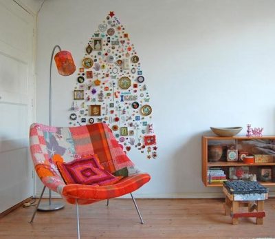 micasaessucasa:
“ (via Inspiration: Wall Collection Christmas Tree Revisited | Apartment Therapy)
”