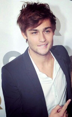 thehotstuffs:  itsdouglasbooth:  Happy 21st Birthday Douglas! p.s. I hate your beautiful face  more hotties here 