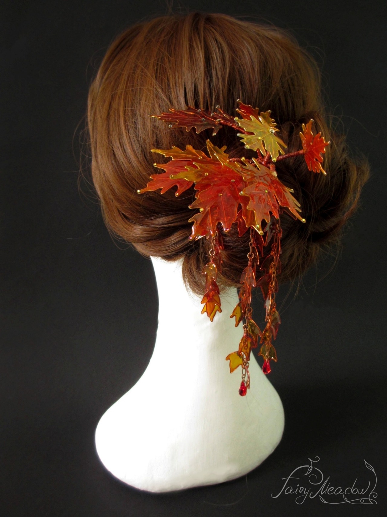 anthropologyarda: sosuperawesome:  Resin Leaf Hair Pins Fairy Meadow Flowers on Etsy