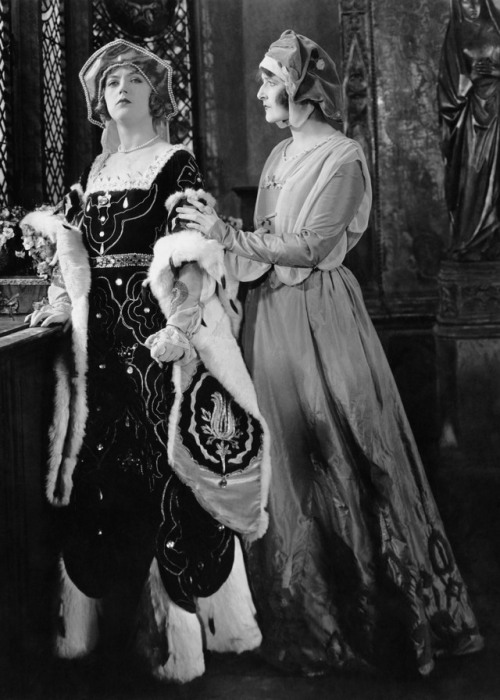 tcm: Marion Davies and Ruth Shepley in WHEN KNIGHTHOOD WAS IN FLOWER (’23)