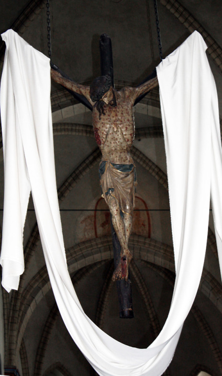 Crucifixus dolorosus @ Church of St. Severin, Cologne (c. 1330).