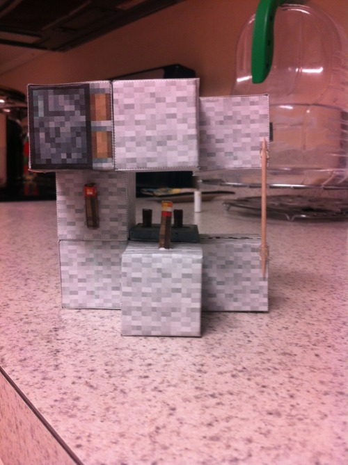 papercrafts-and-stuff:  T-Flip Flop A redstone logic gate. Basically, it makes a button act like a lever. 