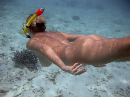Porn Pics Underwater Passion