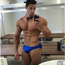 robin074:  Alpha male 
