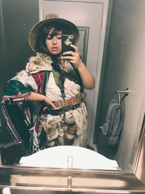 schmault-tec: Almost done, holy shit I am really excited to finish this outfit and with my two babes