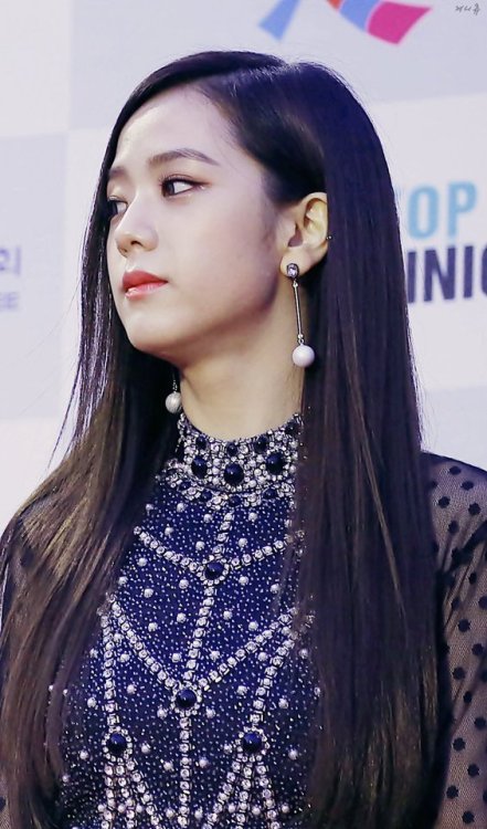 yg-kimjisoo: 170119 Blackpink Kim Jisoo at Seoul... - emi