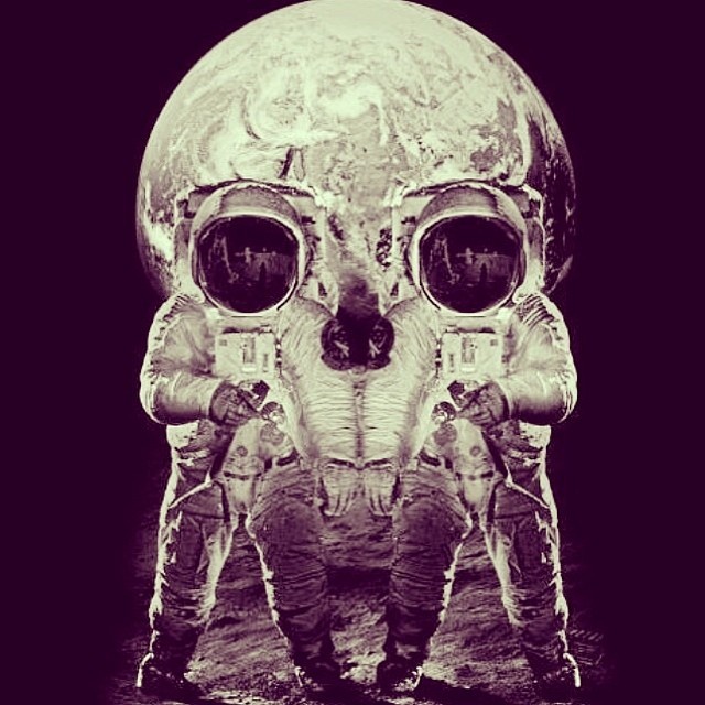 bohl-magic:  🌓🌔💀🌖🌗 #cosmic #psychedelic #surrealism #astronaut #lunar