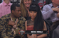 urahandsomedevil:  MEEK: “It’s my tour too… right???” 