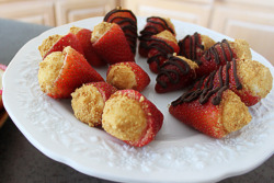 Nichbchsr:  Japhia:  Cheesecake Stuffed Strawberrieshere’s What You Need:about