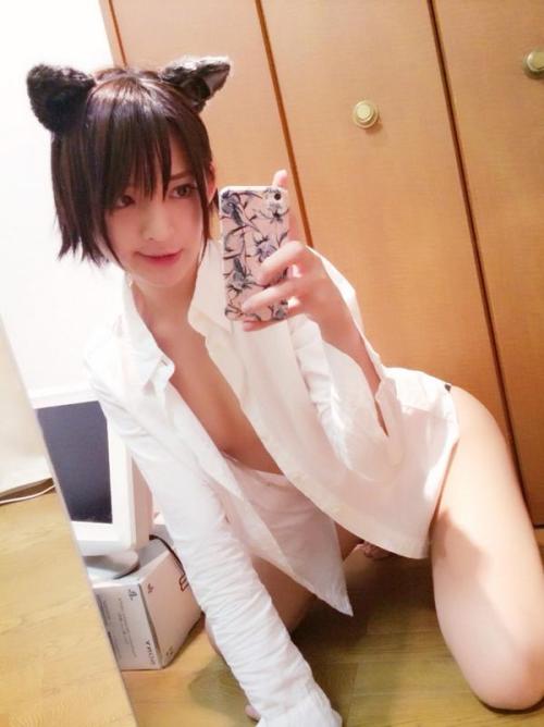 singlr: 鈴木咲さんはTwitterを使っています: “こーんな感じの薄着で可愛い女の子が獣人化して戦うバトル漫画です！ この漫画のおかげで私はラーテルという動物に詳しくなりました！！ みんなも