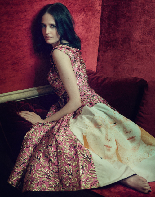 ladygrayluvs:edenliaothewomb:Eva Green, photographed by Sofia Sanchez &amp; Mauro Mongiello for 