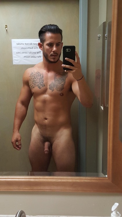 hipstermine: Hipstermine.Tumblr.Com/ All man, all hairy, all day! Bearded submissions welcome!